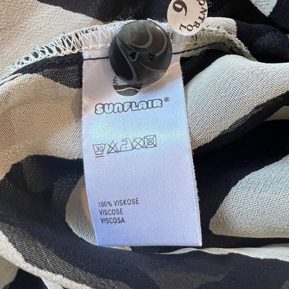 Sunflair Zebra Animal Print Blouse Top Womens Sz. 24 Black Beige Lightweight - Picture 9 of 9